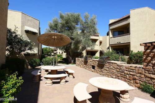 2228 52nd St, Phoenix AZ  85008-3443 exterior