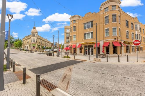 8131 Gridley Ave, Milwaukee WI  53213-3038 exterior