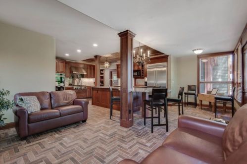 626 4th St, Stillwater MN 55082-4827 exterior