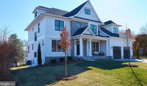 1439 Mayflower Dr, Mc Lean, VA 22101-5615