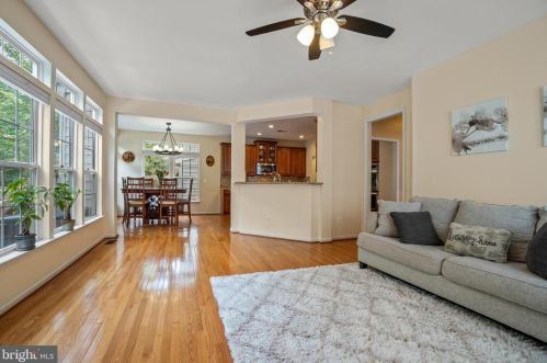 6802 Morning Brk Ter, Alexandria VA 22315-6117 exterior