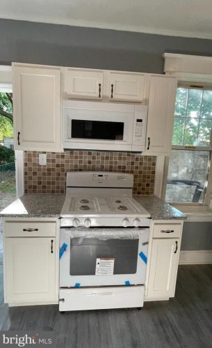 320 Dayton St, Trenton NJ  08610-6417 exterior