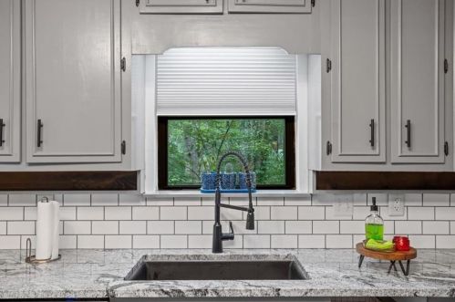 634 Green Valley Dr, Smyrna GA 30082-4107 exterior