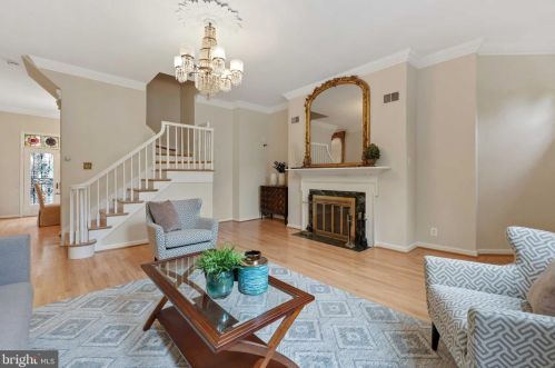 2731 Dumbarton St, Washington DC 20007-3336 exterior