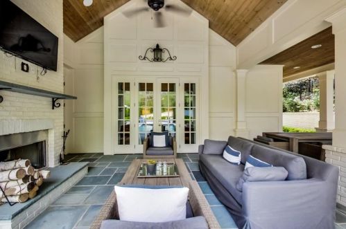 1160 Beechwood Ave, Atlanta GA 30327-0042 exterior