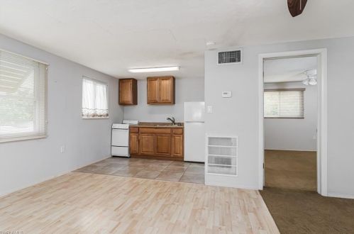 702 105 Ave, Naples FL 34108-1838 exterior