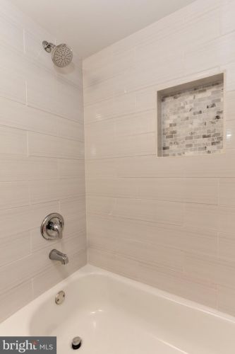 4513 Apple Tree Dr, Alexandria VA  22310-2901 exterior