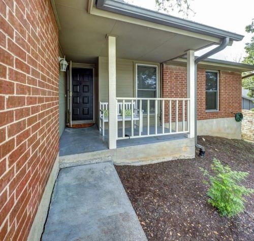 3403 Dunliegh Dr, Austin TX  78745-7412 exterior