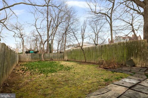 7317 Bryan St, Philadelphia PA 19119-1634 exterior