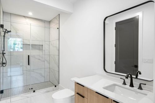 4645 Lake Forrest Dr, Atlanta GA  30342-2537 exterior