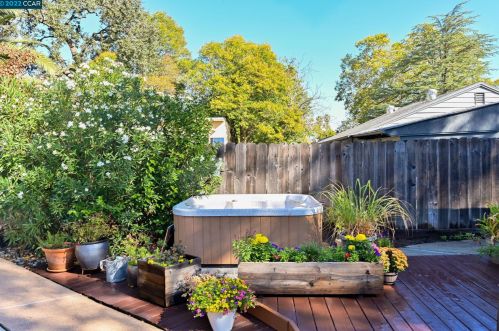 1948 Ardith Dr, Concord CA 94523-2803 exterior