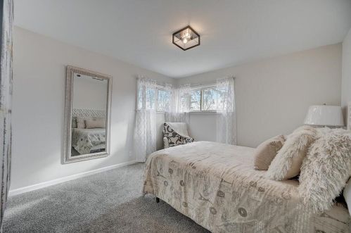 4911 76th St, Milwaukee WI  53220-4305 exterior