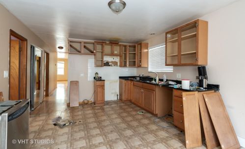 5318 Bloomingdale Ave, Chicago IL 60639-3857 exterior