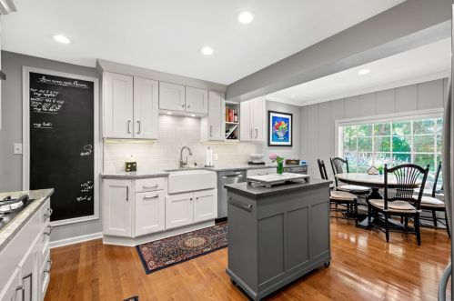 3 Parkridge Ln, Pittsburgh PA 15228-1106 exterior