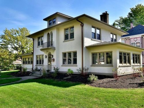 155 Elm Ave, Elmhurst, IL 60126-2606