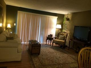 14 Mendrey Ct, Trenton NJ  08648-2655 exterior