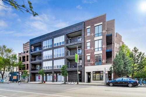 3536 Lincoln Ave, Chicago IL 60657-1104 exterior