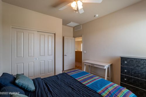 150 Castlefield Cir, Tucson AZ  85704-5783 exterior