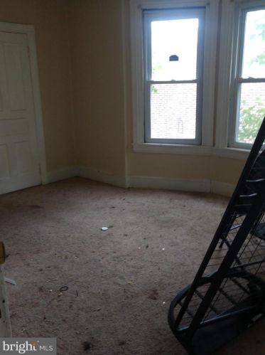 25 Front St, Darby PA 19023-3013 exterior