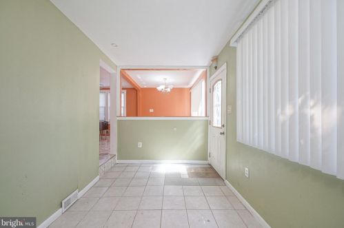 15 Pne St, Camden NJ 08103-3353 exterior