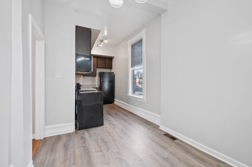 328 Amber St, Pittsburgh PA 15206-3607 exterior