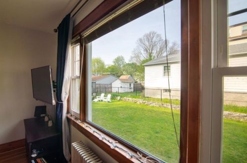 45 Grover St, Providence RI 02909-5209 exterior