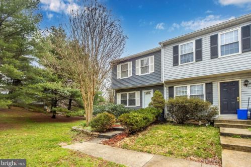 700 Oxford Square Dr, Silver Spring MD  20905-5953 exterior