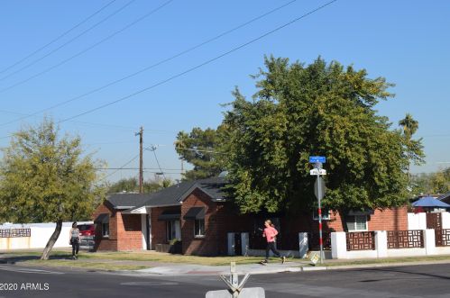 2214 12 St, Phoenix AZ 85086-8481 exterior