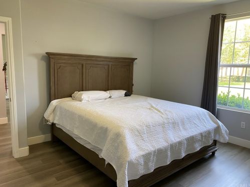 1506 Valencia Ave, Tustin CA 92782-1816 exterior