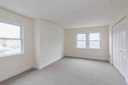 5040 Melvina Ave, Chicago IL 60646-1123 exterior