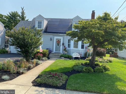 79 Acres Dr, Trenton, NJ 08690-3914