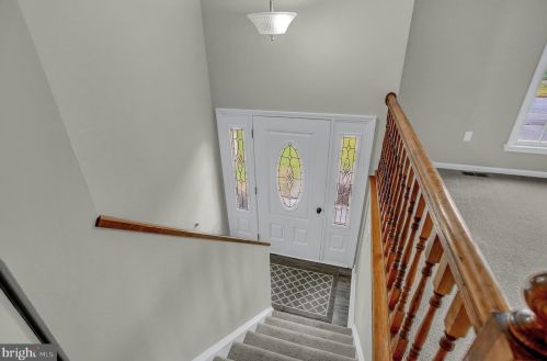 22 El Vista Dr, Hanover, PA 17331-8407