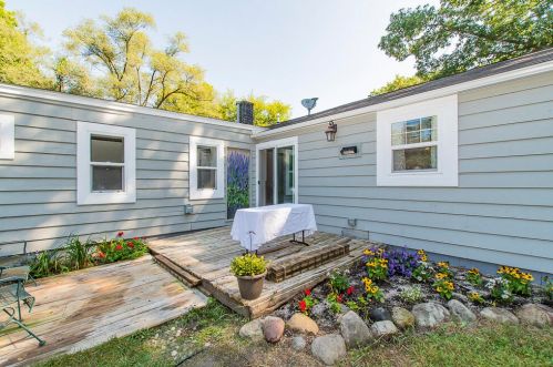 6922 Lovers Ln, Kalamazoo MI 49002-4427 exterior