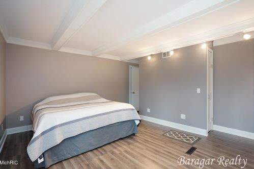 635 Mile Rd, Grand Rapids MI 49525-2105 exterior