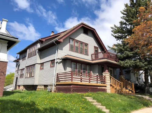 3615 13th St, Milwaukee WI  53206-1201 exterior