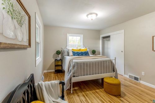 4927 Oakley St, Duluth MN 55804-1325 exterior