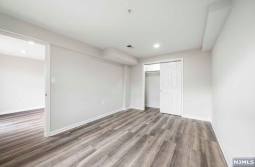 33 Forshee Cir, Montvale NJ 07645-1781 exterior