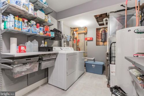 219 Green St, Philadelphia PA 19123-3314 exterior