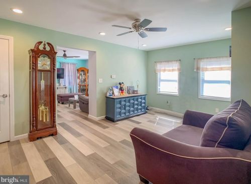 60 Route 156, Trenton NJ 08620-1728 exterior