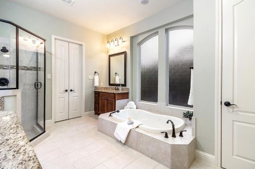 5106 Kendalia Cloud Ln, Fulshear TX 77441-1495 exterior