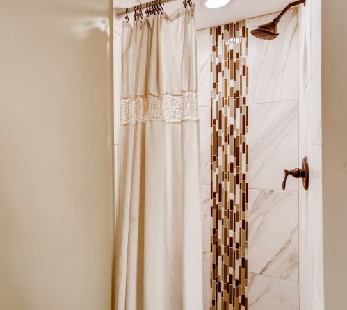 6046 Menard Ave, Chicago IL  60646-3919 exterior