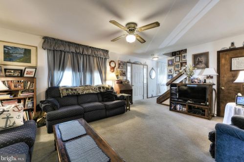 13 Atlantic Dr, Lewes DE 19958-1765 exterior