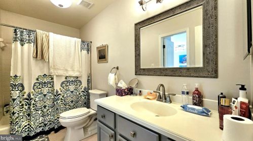 17815 Fraley Farm Rd, Rockville MD 20855-1664 exterior