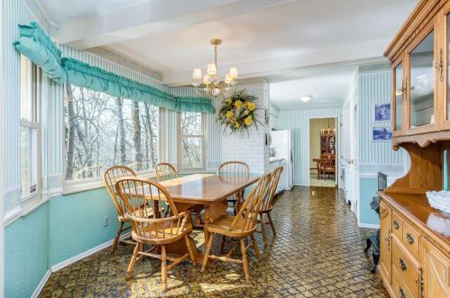 1486 Royal Spg Dr, Saint Louis MO 63122-7121 exterior