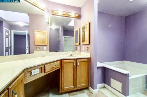 826 Navaronne Way, Concord CA 94518-2173 exterior