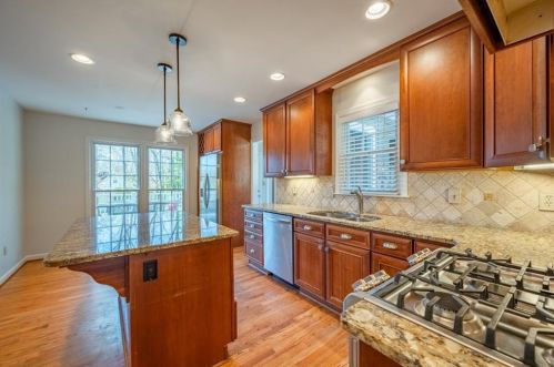 1434 Cedarhurst Dr, Atlanta GA 30338-4619 exterior