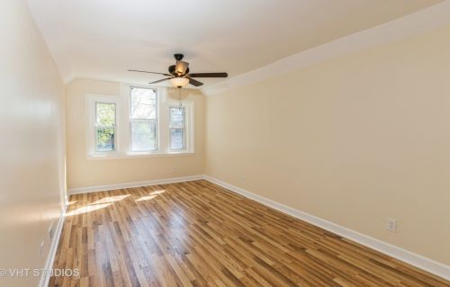 6734 Michigan Ave, Chicago IL  60637-3921 exterior