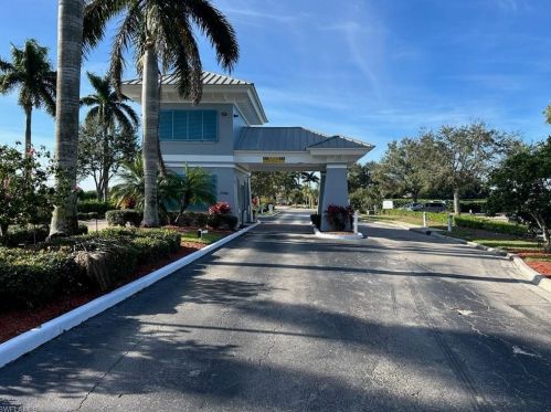 18054 Royal Hammock Blvd, Naples FL 34114-8943 exterior