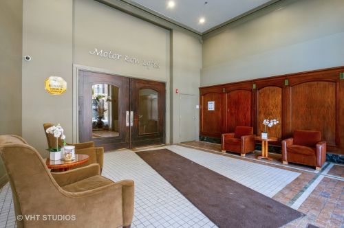 2303 Michigan Ave, Chicago, IL 60616-2300