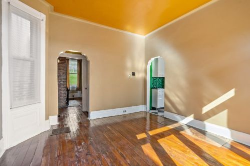 85 Wyoming St, Pittsburgh PA 15211-1700 exterior